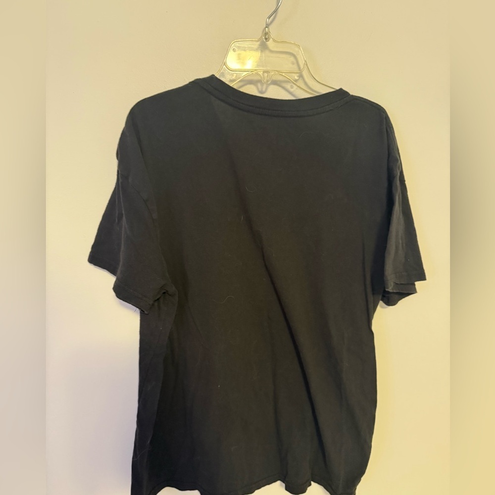 🎉2/$15 Def Leppard Black Graphic Tee - Picture 4 of 4